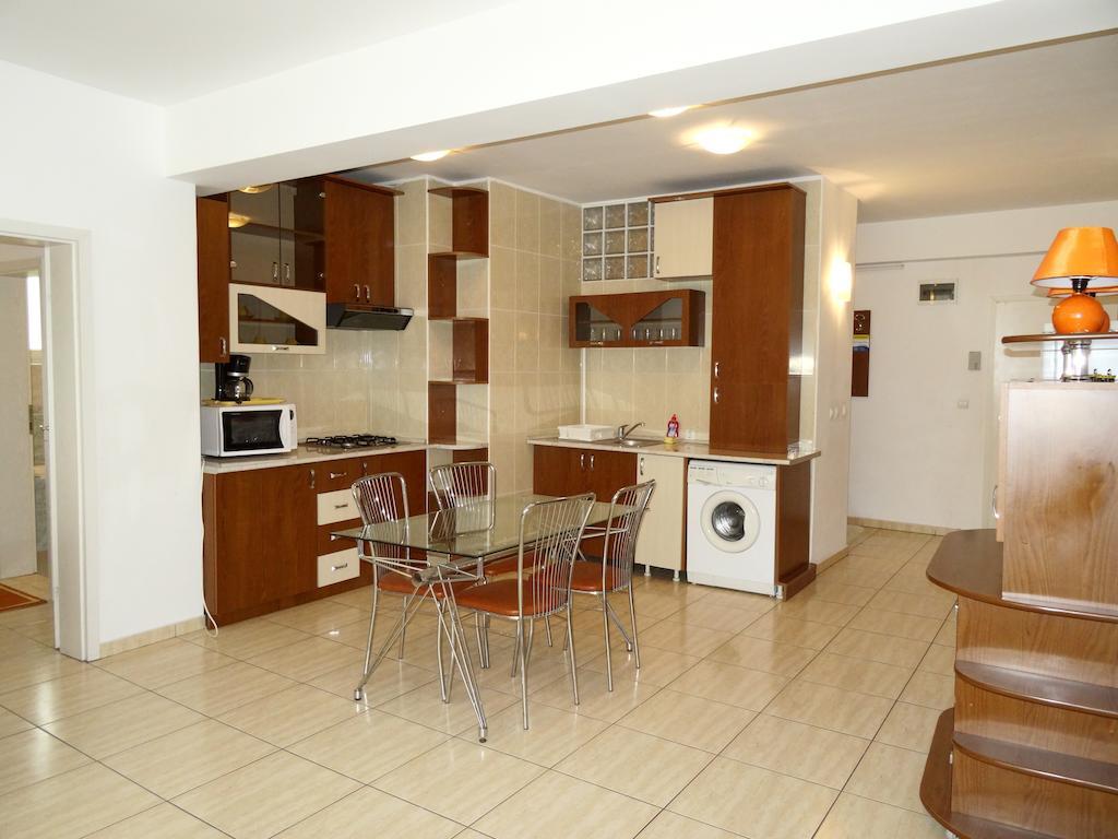 Club Topaz Apartments 넵툰 객실 사진