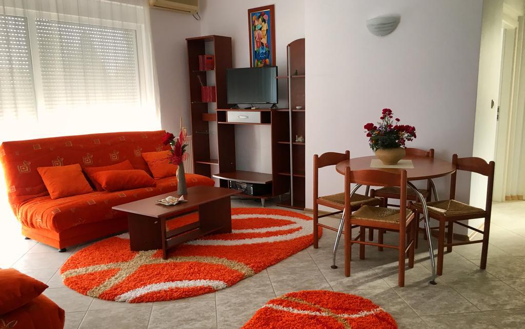 Club Topaz Apartments 넵툰 외부 사진