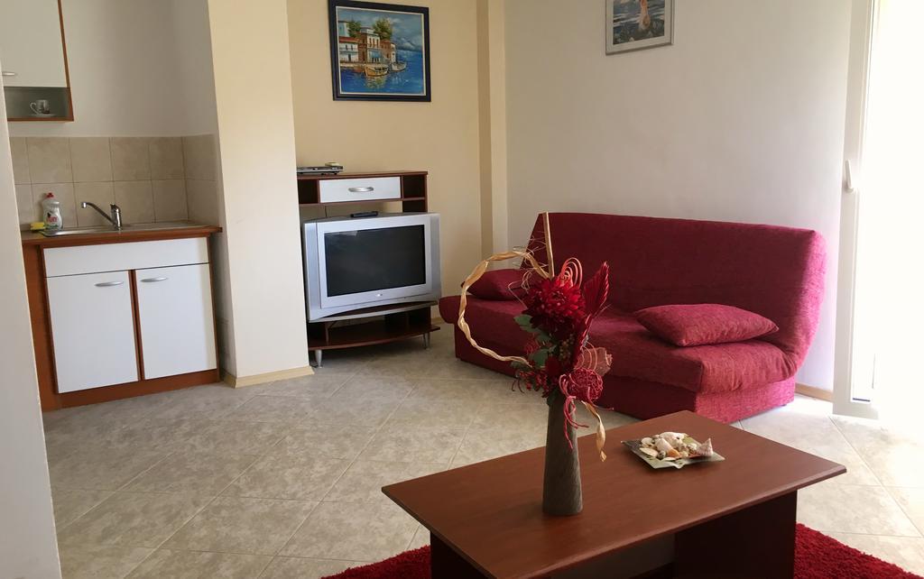 Club Topaz Apartments 넵툰 외부 사진