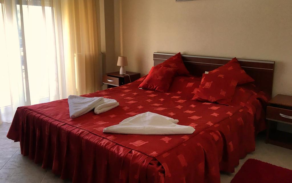 Club Topaz Apartments 넵툰 외부 사진
