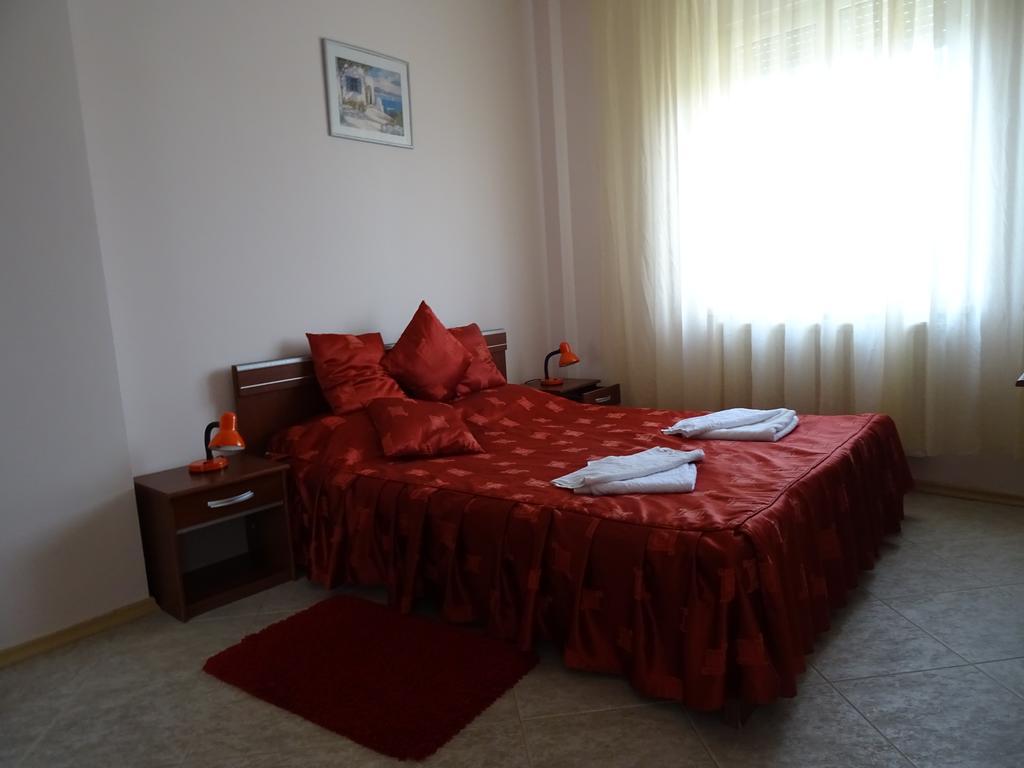 Club Topaz Apartments 넵툰 외부 사진