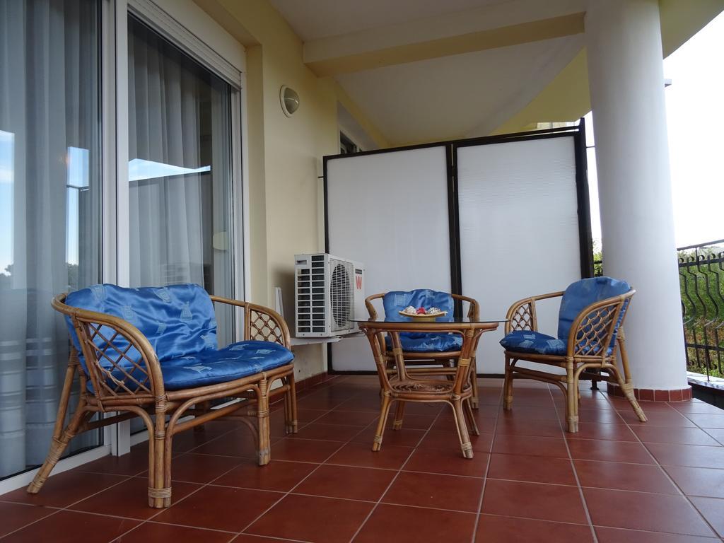 Club Topaz Apartments 넵툰 외부 사진