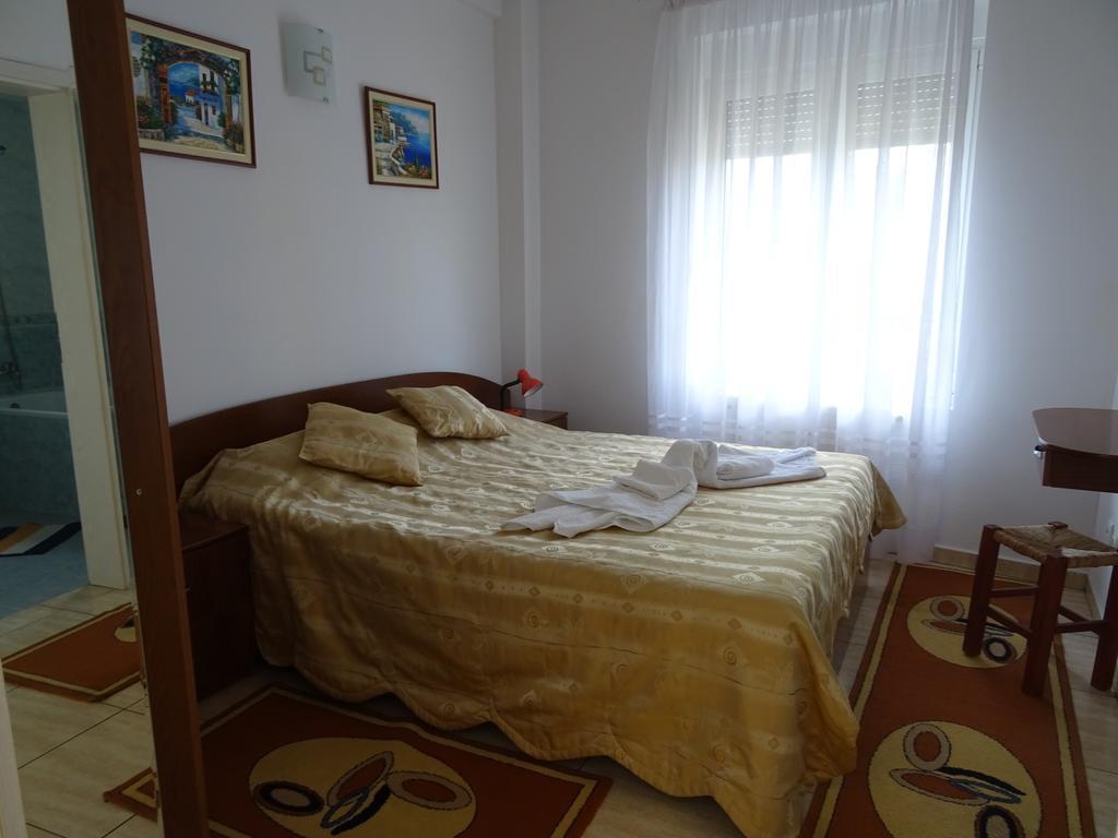 Club Topaz Apartments 넵툰 외부 사진