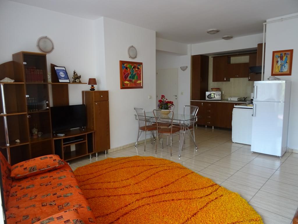 Club Topaz Apartments 넵툰 외부 사진