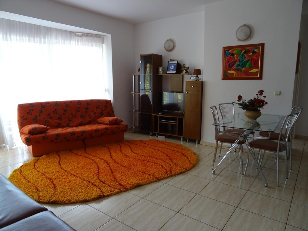 Club Topaz Apartments 넵툰 외부 사진