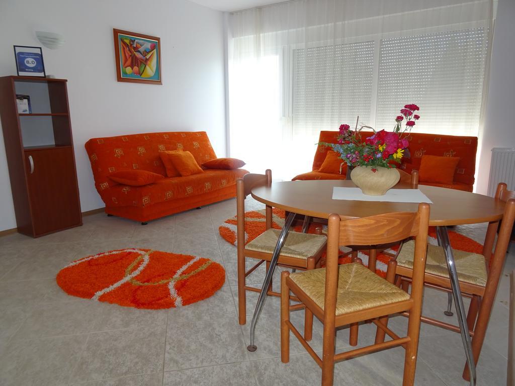 Club Topaz Apartments 넵툰 외부 사진
