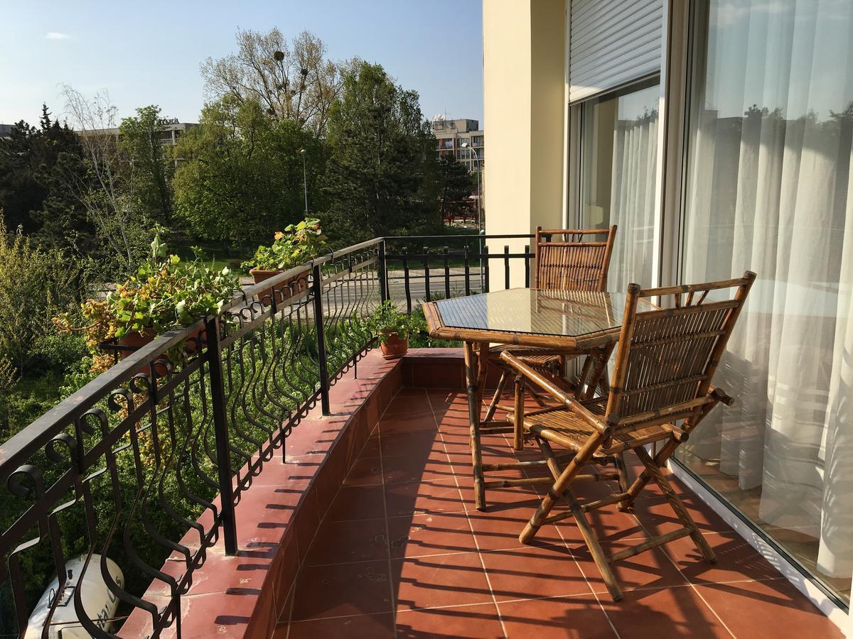 Club Topaz Apartments 넵툰 외부 사진