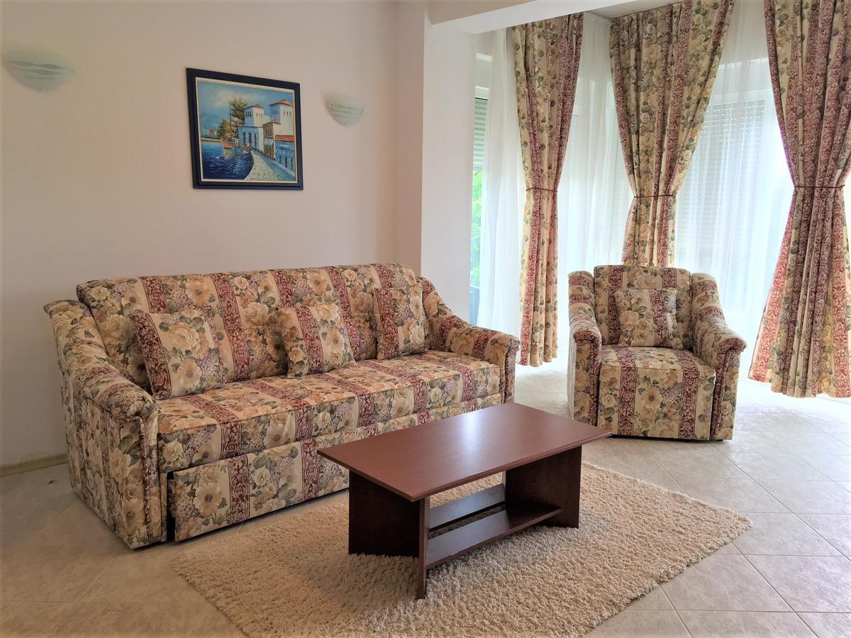 Club Topaz Apartments 넵툰 외부 사진